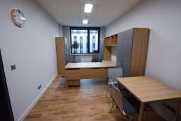 dsc_1230.jpg-Budynek tzw. starego Paderevianum po remoncie