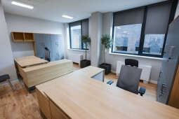 dsc_1257.jpg-Budynek tzw. starego Paderevianum po remoncie