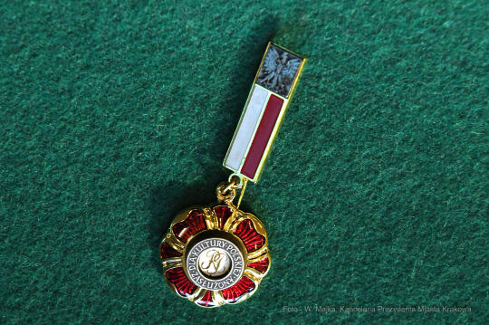 02jpg.jpg-„Cracoviae Merenti” Uniwersytetowi Pedagogicznemu