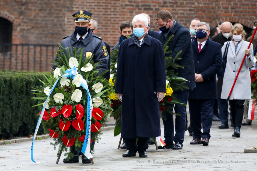 bs_201111_1002.jpg-11 listopada,uroczystości,Pietrzyk  Autor: B. Świerzowski