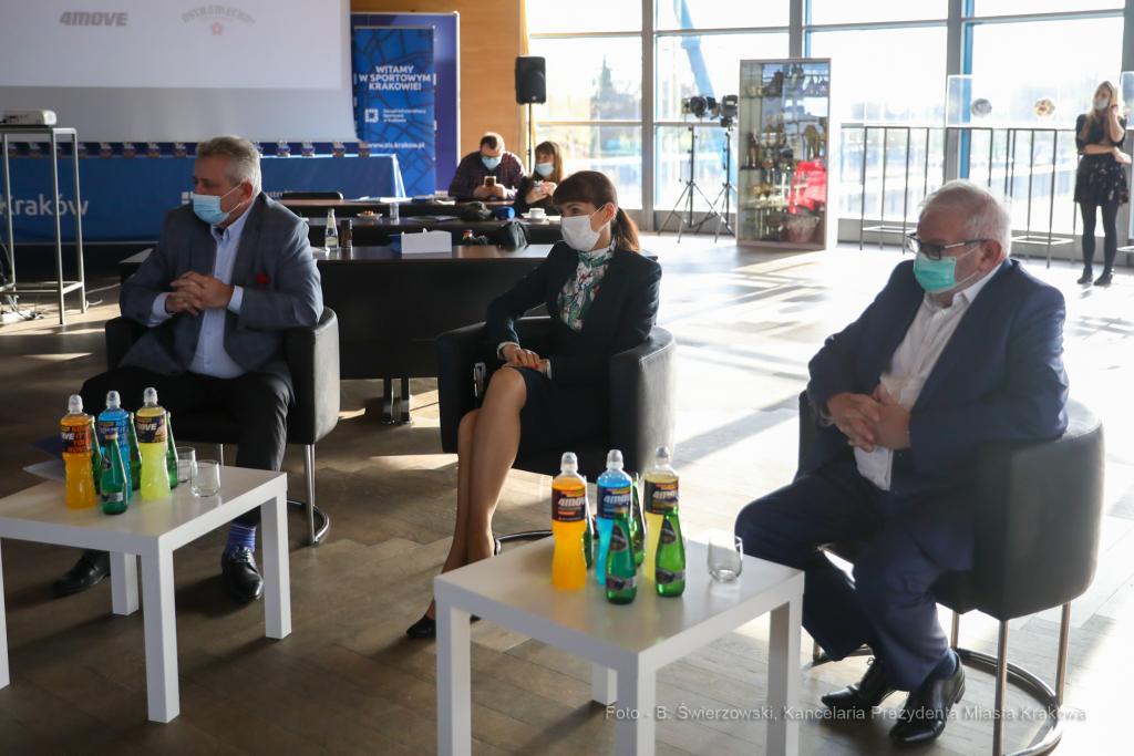 bs_201118_1357.jpg-CM,Korfel,Konferencja  Autor: B. Świerzowski