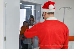 bs-grudnia 06, 2020-033a2386.jpg-Mikołaj, Szpital,  Dzieci