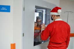 bs-grudnia 06, 2020-033a2390.jpg-Mikołaj, Szpital,  Dzieci