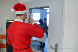 bs-grudnia 06, 2020-033a2403.jpg-Mikołaj, Szpital,  Dzieci