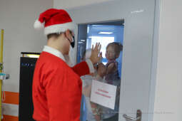 bs-grudnia 06, 2020-033a2414.jpg-Mikołaj, Szpital,  Dzieci