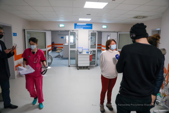 bs-grudnia 06, 2020-033a2555.jpg-Mikołaj, Szpital,  Dzieci