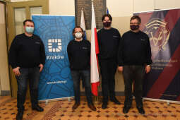 01jpg.jpg-Drużyna V LO