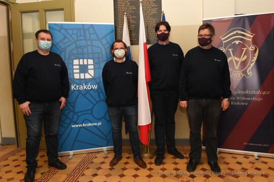 01jpg.jpg-Drużyna V LO