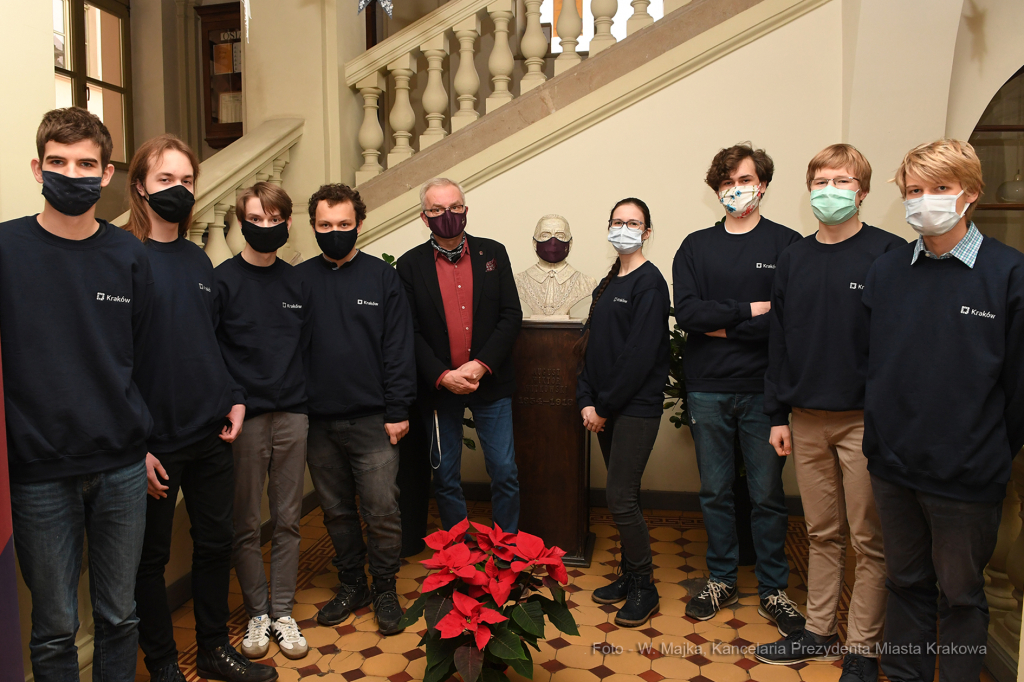 09jpg.jpg-Drużyna V LO  Autor: W. Majka