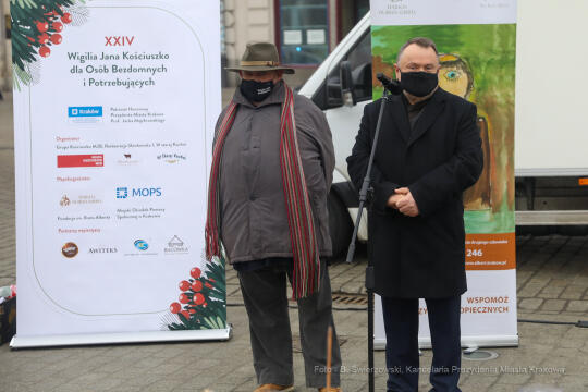 bs_201220_2977.jpg-Wigilia dla Bezdomnych, Kulig, Kościuszko, Rynek