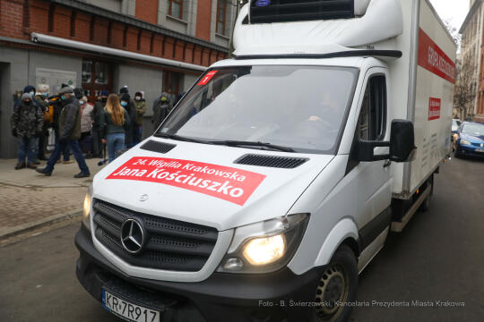 bs_201220_3034.jpg-Wigilia dla Bezdomnych, Kulig, Kościuszko, Rynek