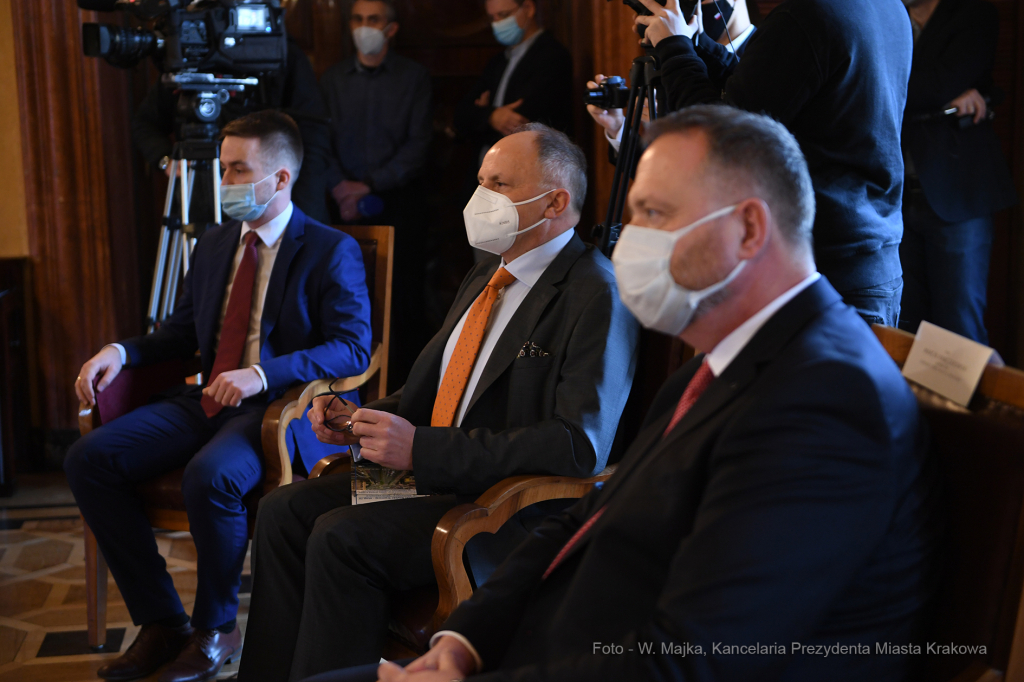 05jpg.jpg-umowa na tramwaj do Mistrzejowic  Autor: W. Majka