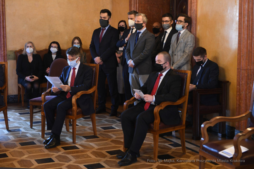 06jpg.jpg-umowa na tramwaj do Mistrzejowic  Autor: W. Majka