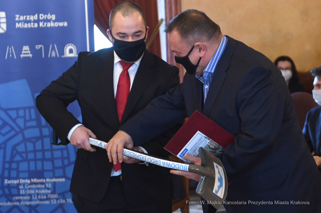 08jpg.jpg-umowa na tramwaj do Mistrzejowic  Autor: W. Majka