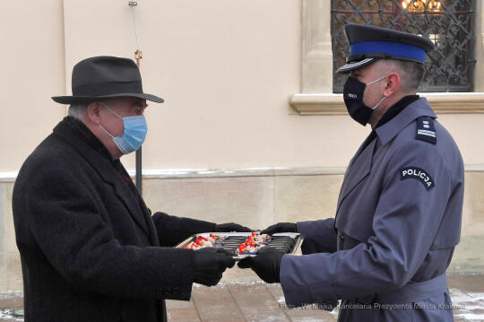 10jpg.jpg-samochody dla Policji