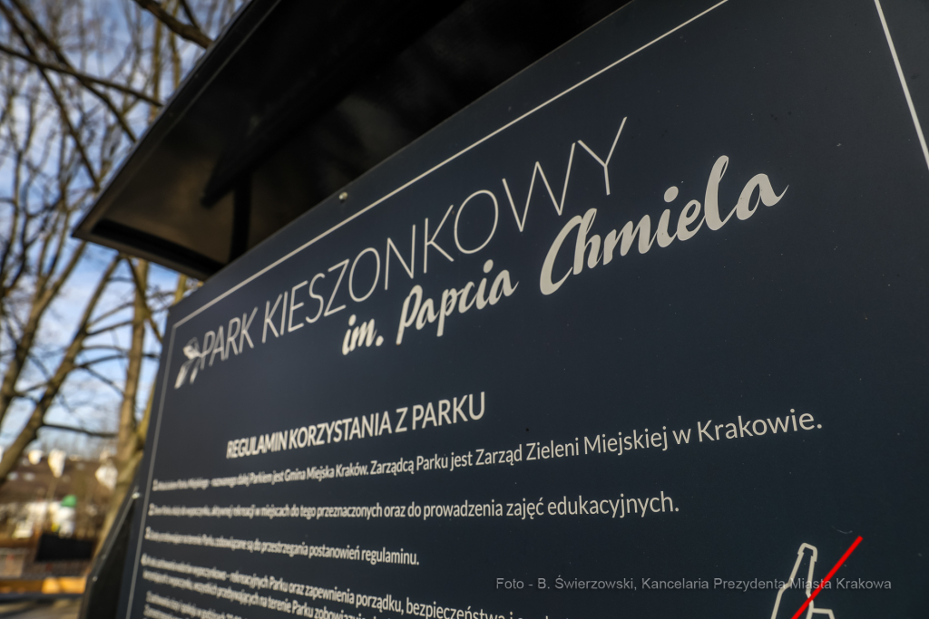 bs_210129_5392.jpg-Wystawa, Papcio Chmiel,  Autor: B. Świerzowski