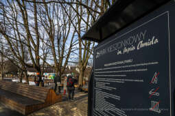 bs_210129_5409.jpg-Wystawa, Papcio Chmiel,