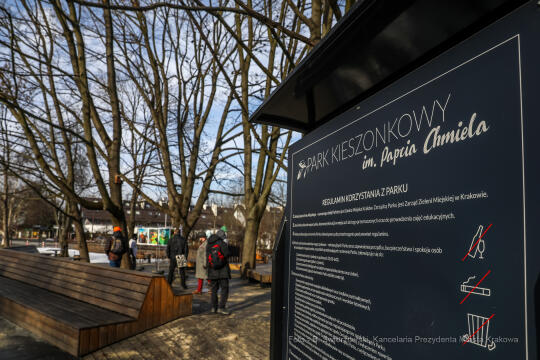 bs_210129_5409.jpg-Wystawa, Papcio Chmiel,