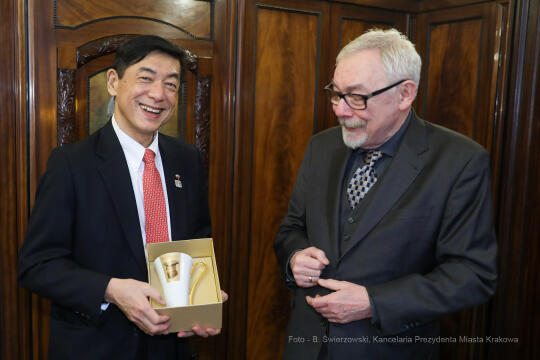bs_210301_7948.jpg-Ambasador Japonii, Majchrowski, Spotkanie