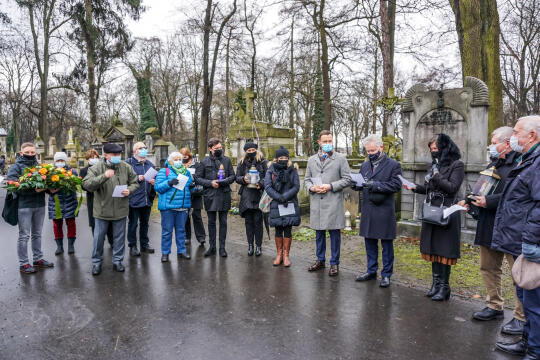 bs_210305_00084.jpg-Ks. Musiał, Piaskowski