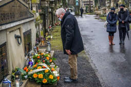 bs_210305_00116.jpg-Ks. Musiał, Piaskowski