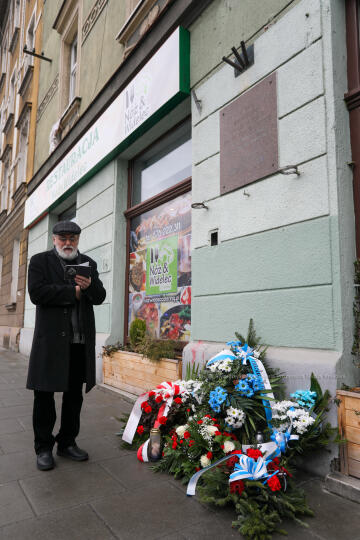 bs_210312_2333.jpg-Marsz, Kwiaty, Majchrowski, Likwidacja Getta