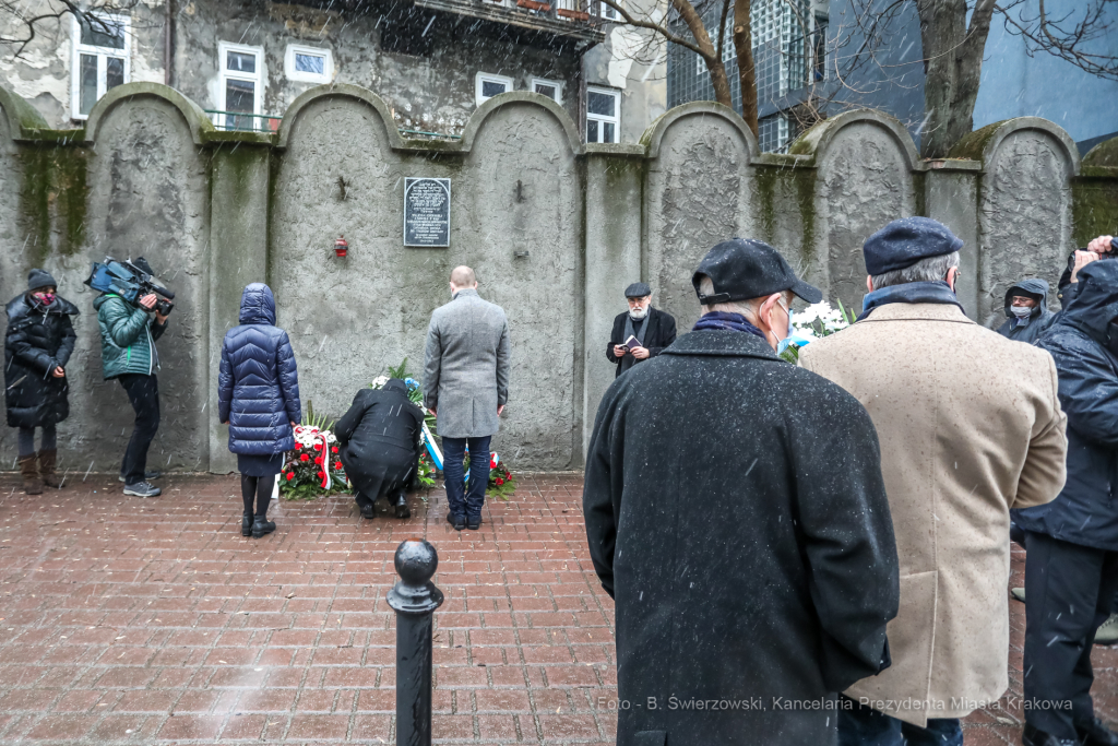 bs_210312_2402.jpg-Marsz, Kwiaty, Majchrowski, Likwidacja Getta  Autor: B. Świerzowski