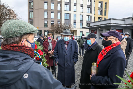 bs_210312_8176.jpg-Marsz, Kwiaty, Majchrowski, Likwidacja Getta