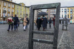 bs_210312_8277.jpg-Marsz, Kwiaty, Majchrowski, Likwidacja Getta