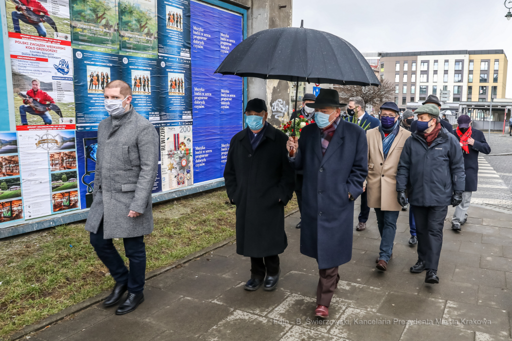 bs_210312_8291.jpg-Marsz, Kwiaty, Majchrowski, Likwidacja Getta  Autor: B. Świerzowski