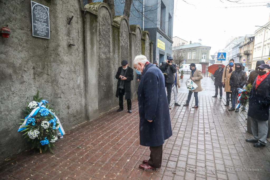 bs_210312_8325.jpg-Marsz, Kwiaty, Majchrowski, Likwidacja Getta  Autor: B. Świerzowski