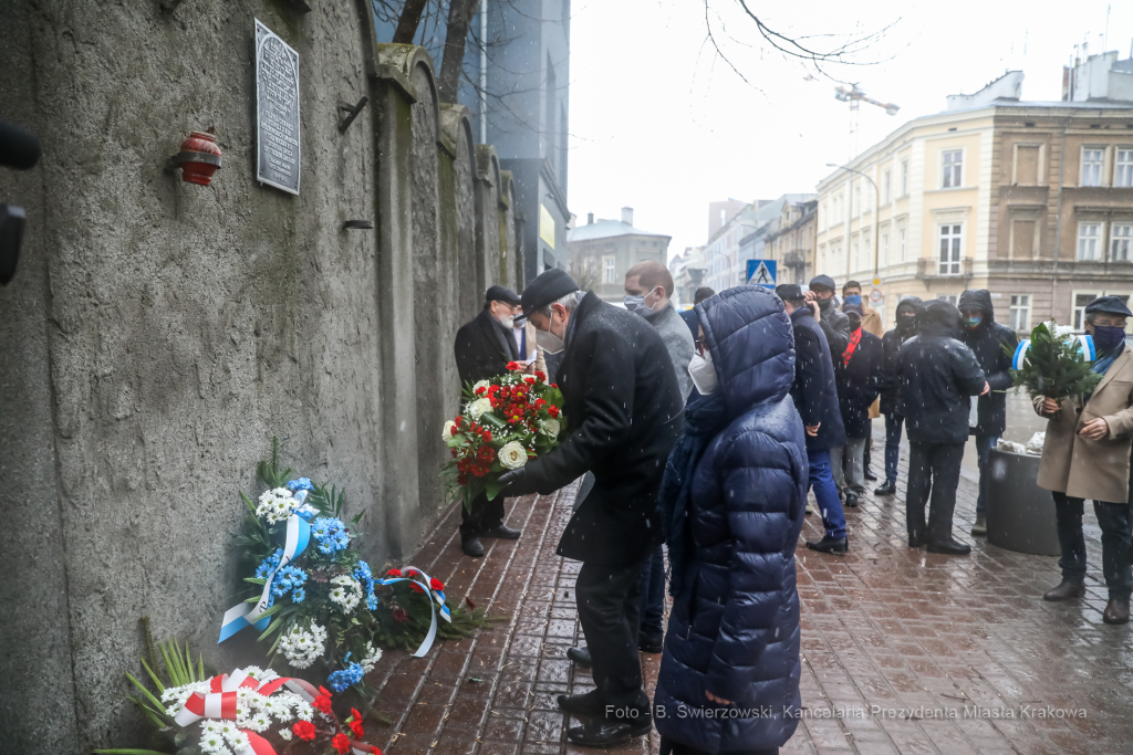 bs_210312_8356.jpg-Marsz, Kwiaty, Majchrowski, Likwidacja Getta  Autor: B. Świerzowski