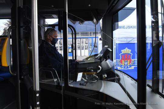 01jpg.jpg-przekazanie autobusów elektrycznych