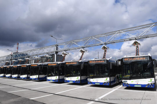 02jpg.jpg-przekazanie autobusów elektrycznych