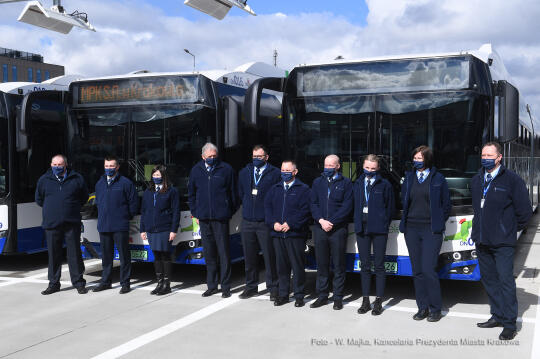 03jpg.jpg-przekazanie autobusów elektrycznych