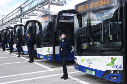 06jpg.jpg-przekazanie autobusów elektrycznych