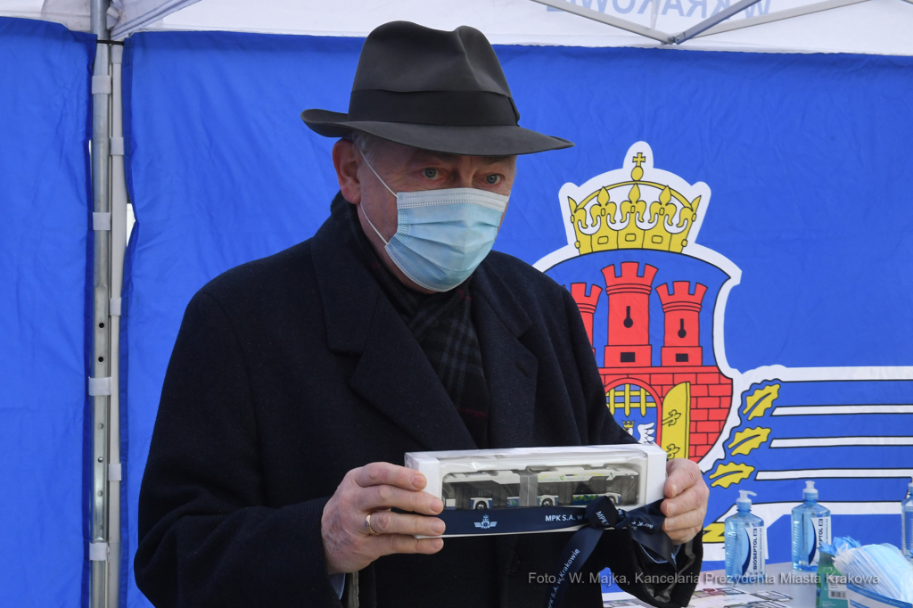 10jpg.jpg-przekazanie autobusów elektrycznych  Autor: W. Majka