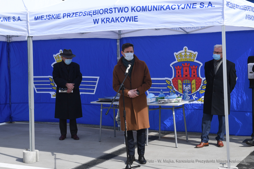 11jpg.jpg-przekazanie autobusów elektrycznych  Autor: W. Majka