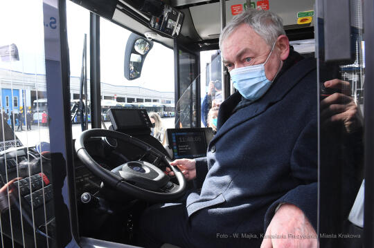 16jpg.jpg-przekazanie autobusów elektrycznych