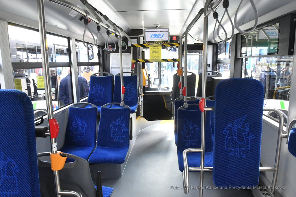 18jpg.jpg-przekazanie autobusów elektrycznych  Autor: W. Majka