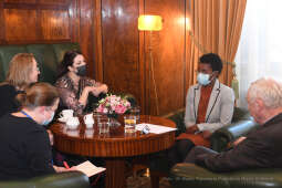 04jpg.jpg-Spotkania z nową stypendystką programu ICORN Aaiun Nin