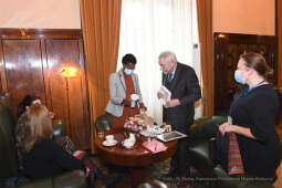 07jpg.jpg-Spotkania z nową stypendystką programu ICORN Aaiun Nin