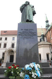 bs_210319_9355.jpg-Złożenie kwiatów w święto patrona Krakowa