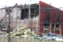 zdjęcie 12.04.2021, 14 09 23.jpg-Rozbiórka uszkodzonych budynków Archiwum UMK