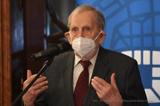 006jpg.jpg-umowa darowizny działek na budowę Krakowskiego Centrum Muzyki