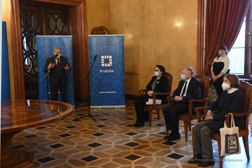 010jpg.jpg-umowa darowizny działek na budowę Krakowskiego Centrum Muzyki  Autor: W. Majka