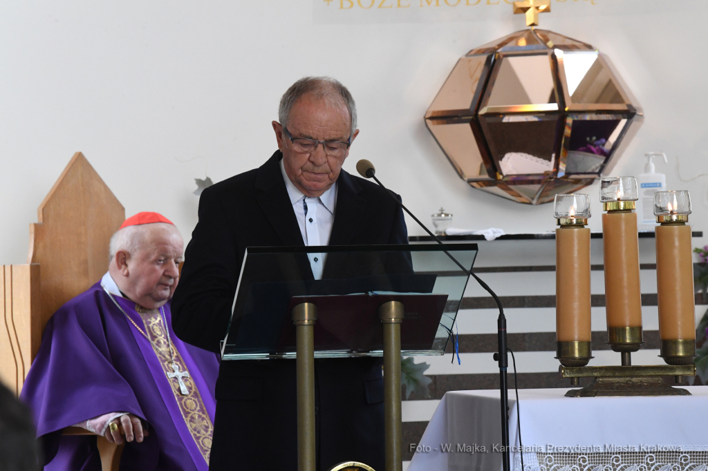 008jpg.jpg-Pogrzeb Stanisłąwa Dziedzica  Autor: W. Majka