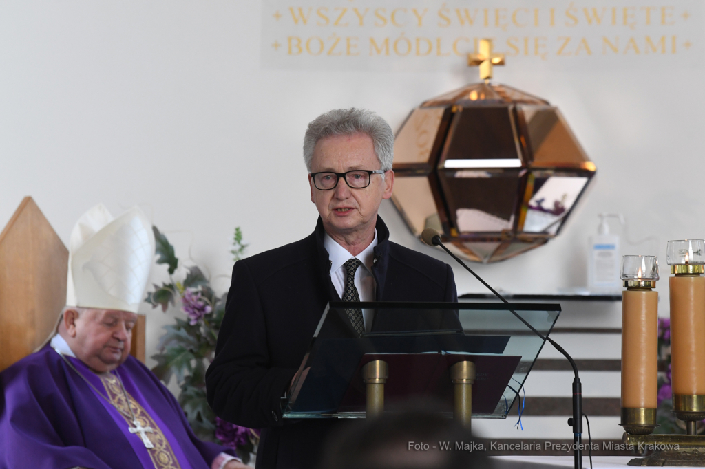 012jpg.jpg-Pogrzeb Stanisłąwa Dziedzica  Autor: W. Majka