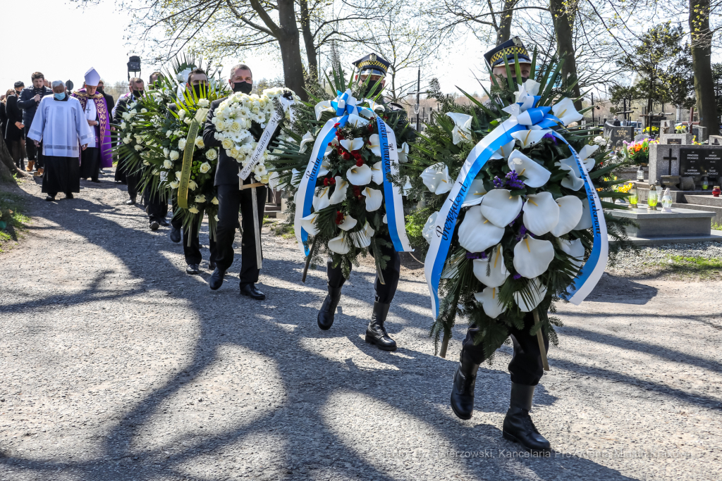 bs_210427_1162.jpg-Pogrzeb, Grażyna Leja, Majchrowski  Autor: B. Świerzowski