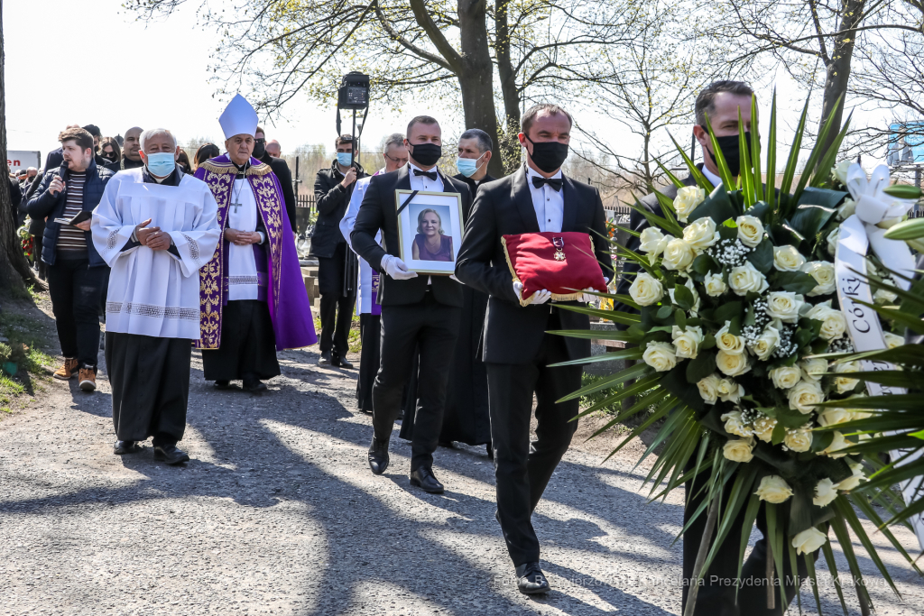 bs_210427_1169.jpg-Pogrzeb, Grażyna Leja, Majchrowski  Autor: B. Świerzowski